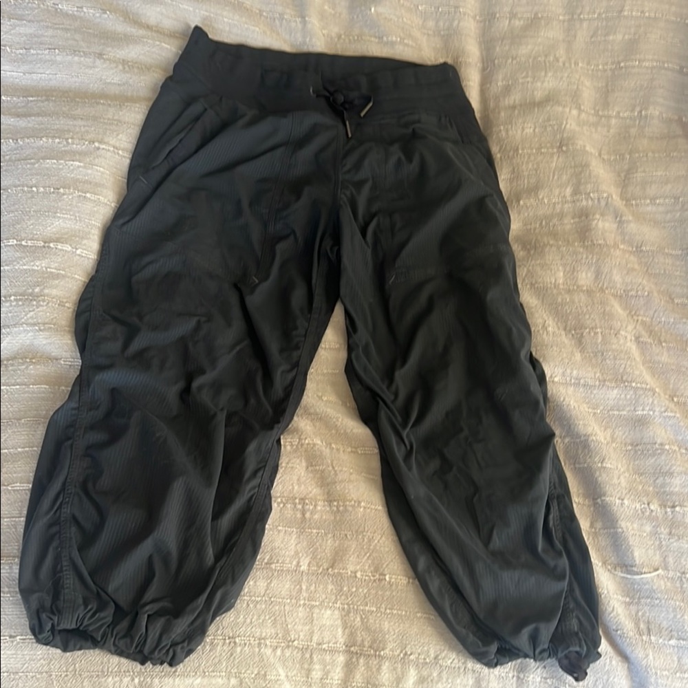 lululemon athletica Studio Black Capris sz4